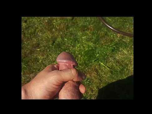 ❤️ Hot hottie dostaje jej różowy cipki fucked i cums z squirt w letnim ogrodzie Fucking at us ️❤